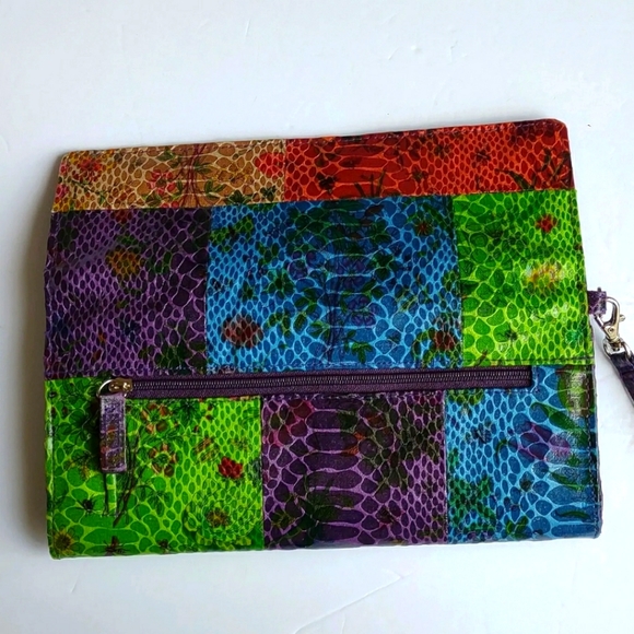 NWOT Wallet Purple Brown Green Blue Animal Print Punch Flip Snap Faux Leather - Picture 4 of 8